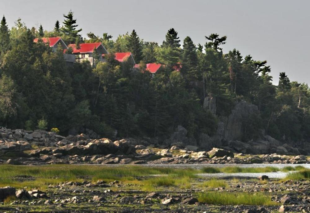 Camping & Chalets De La Demi-Lieue Hotell Saint-Jean-Port-Joli Exteriör bild