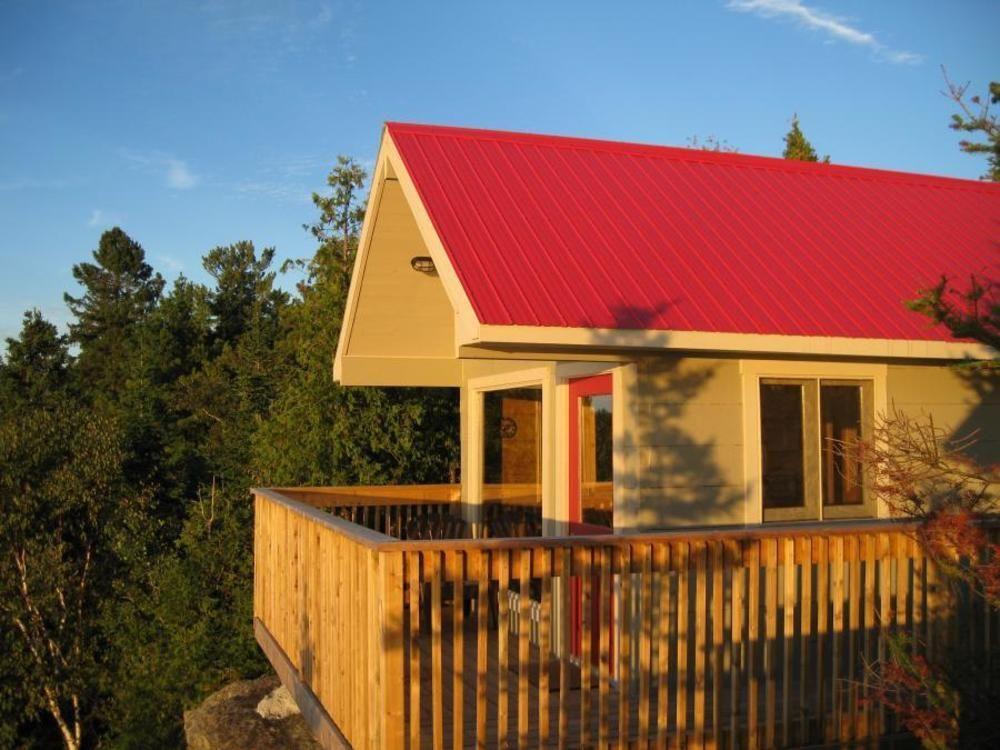 Camping & Chalets De La Demi-Lieue Hotell Saint-Jean-Port-Joli Exteriör bild